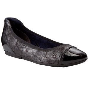 TAMARIS | Black Comb Patent Leather Captoe Brushed Silver Ballerina Flat size 37